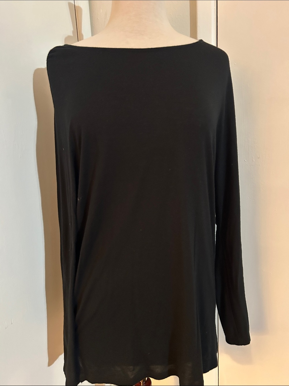 Mossimo Supply Co. Black Long-Sleeve Boatneck Top